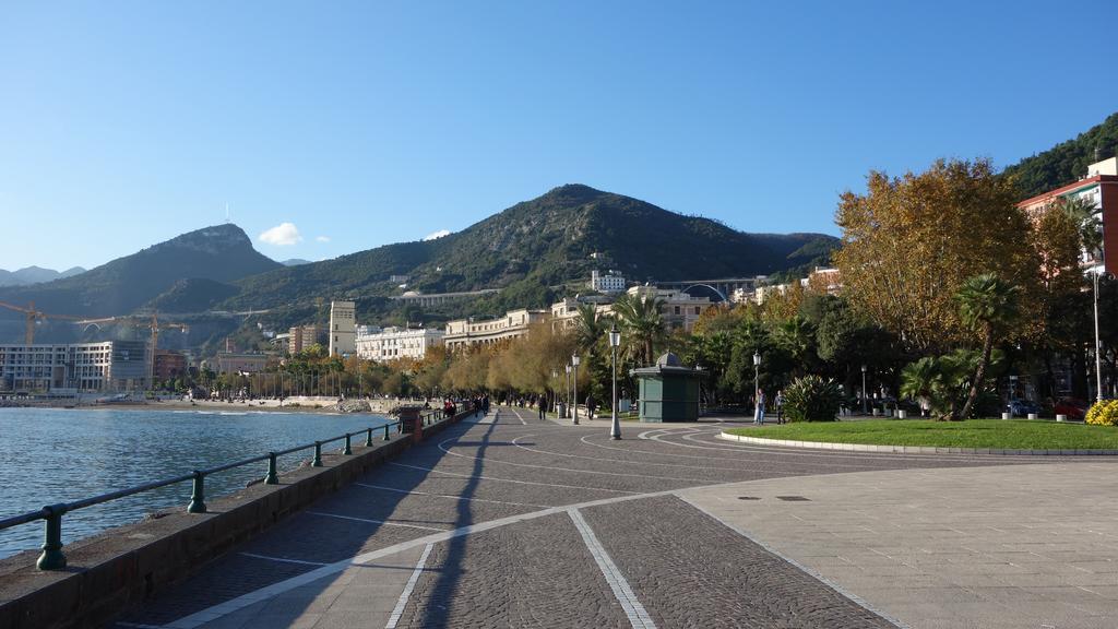 B&B Centrale Salerno Exterior photo